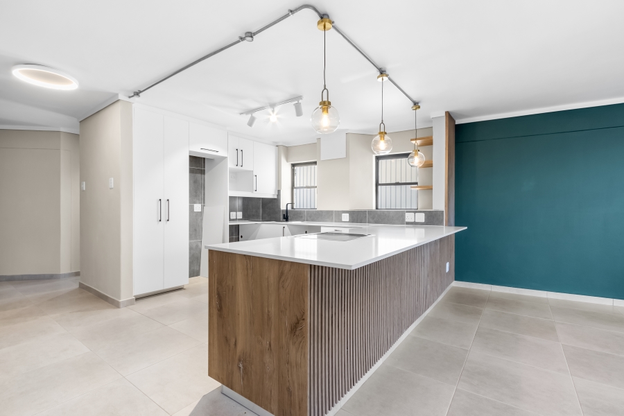 To Let 2 Bedroom Property for Rent in Sea Point Western Cape